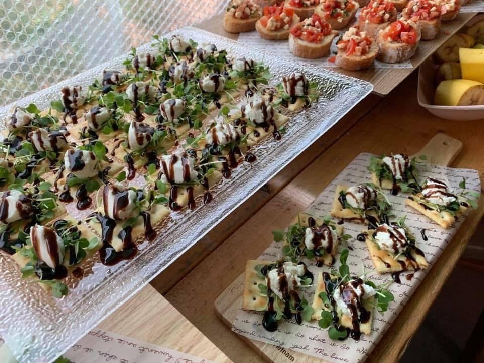 부라타 발사믹 크래커 카나페